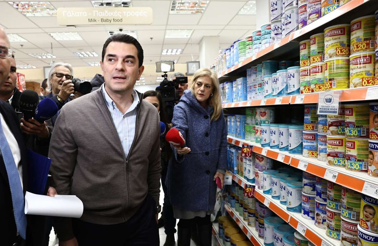 Παρά την αύξηση του πληθωρισμού ο Σκρέκας επιμένει: Τα μέτρα κατά της ακρίβειας αποδίδουν