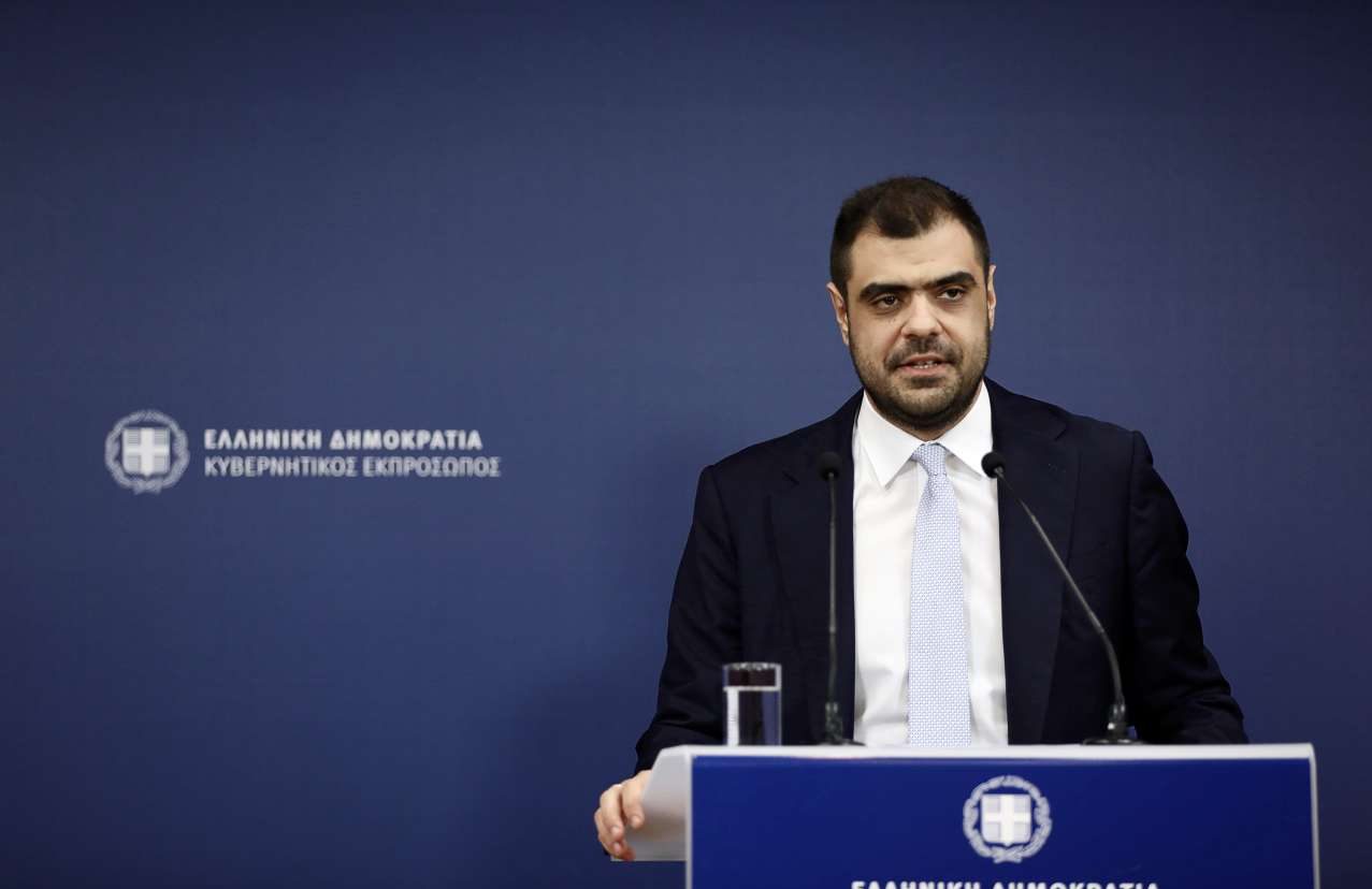 Κυβέρνηση για Χρυσοχοΐδη: Δεν είναι λύση να πάρουμε το κεφάλι ενός υπουργού