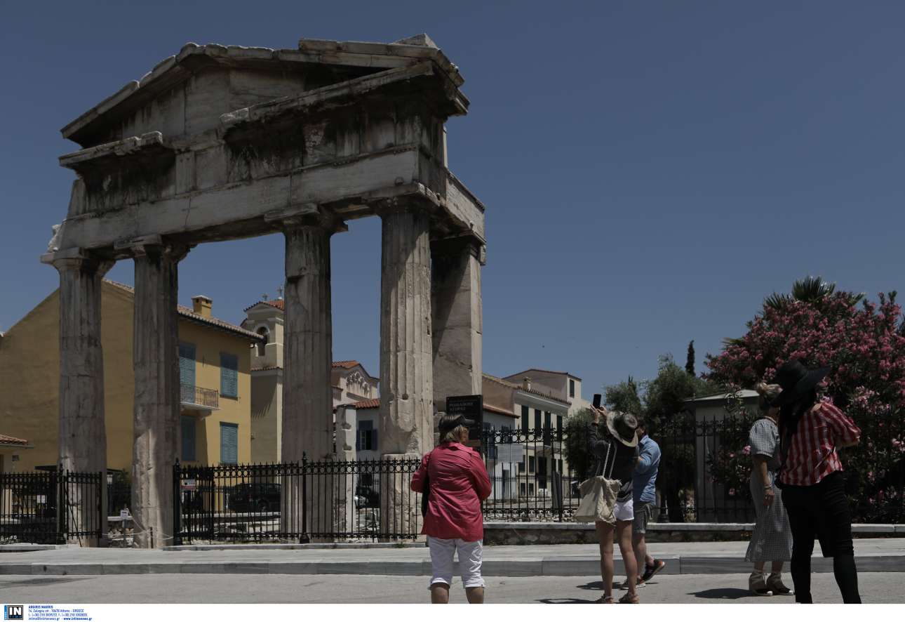 Ερευνα ΣΕΤΕ: Κάθε ευρώ από τον τουρισμό αυξάνει το ΑΕΠ κατά 2,65 ευρώ