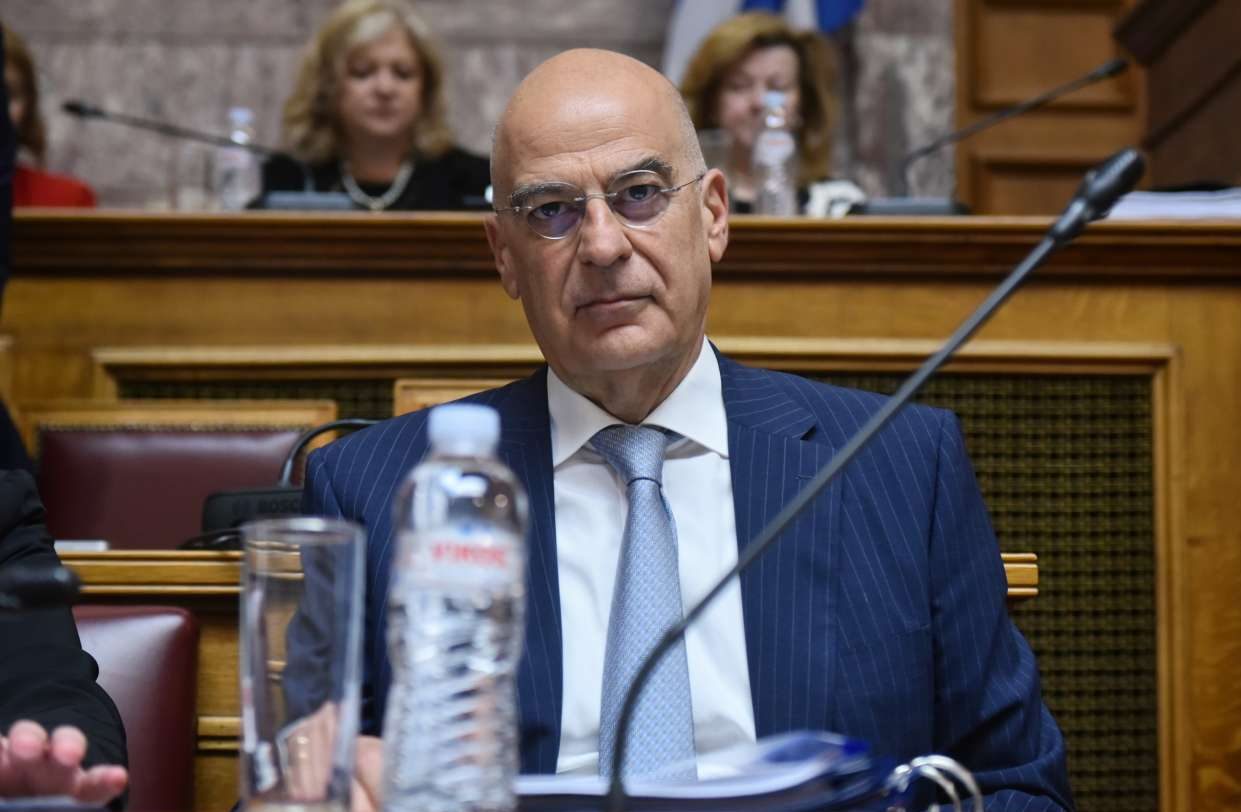 Δένδιας στη Βουλή: Ποντίκι που βρυχάται η Βόρεια Μακεδονία – αλλού η πραγματική απειλή