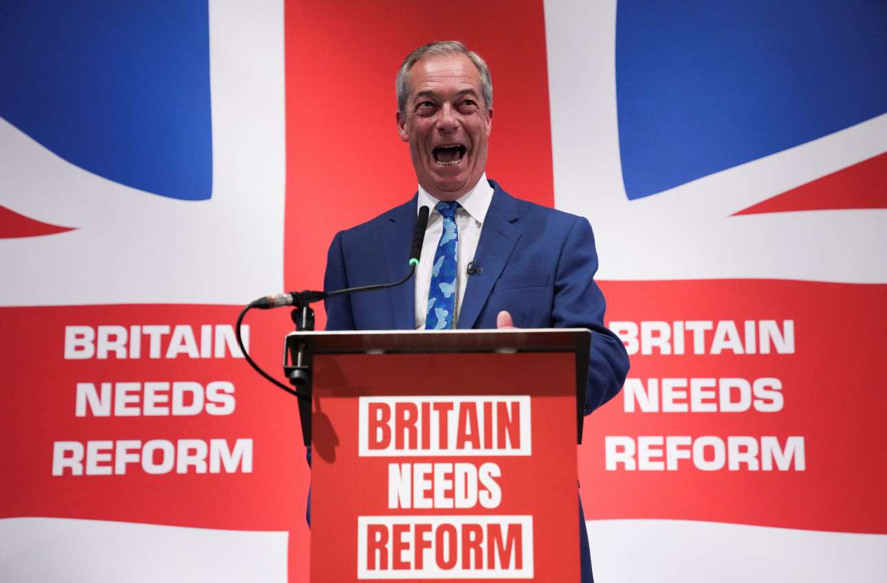 Βρετανία: Ο Φάρατζ επέστρεψε για να… «θάψει» τους Τόρις!