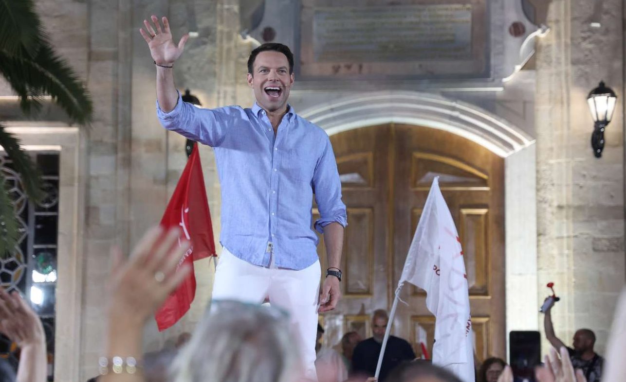 Ο Κασσελάκης στρέφεται κατά του Ανδρουλάκη και κατά του ΠΑΣΟΚ