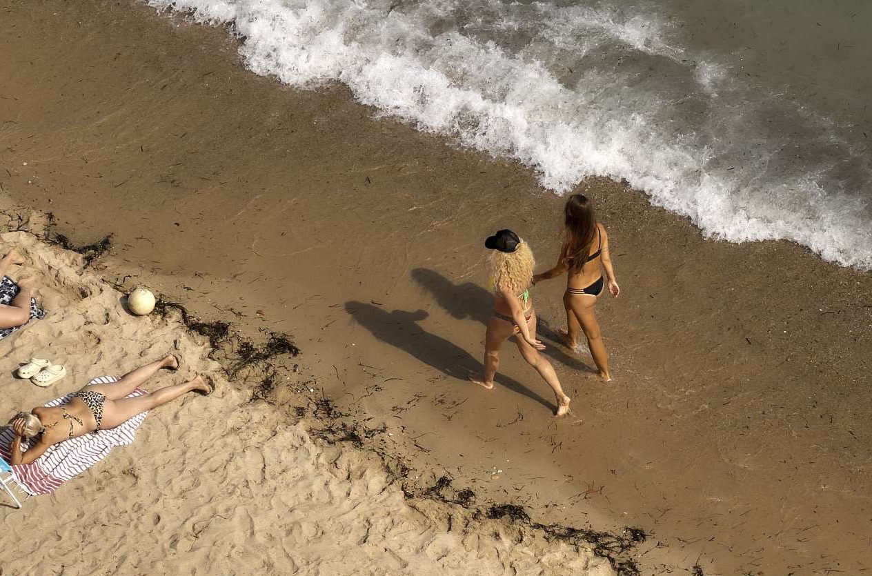 Αποχή-τέρας ο «θριαμβευτής» των εκλογών