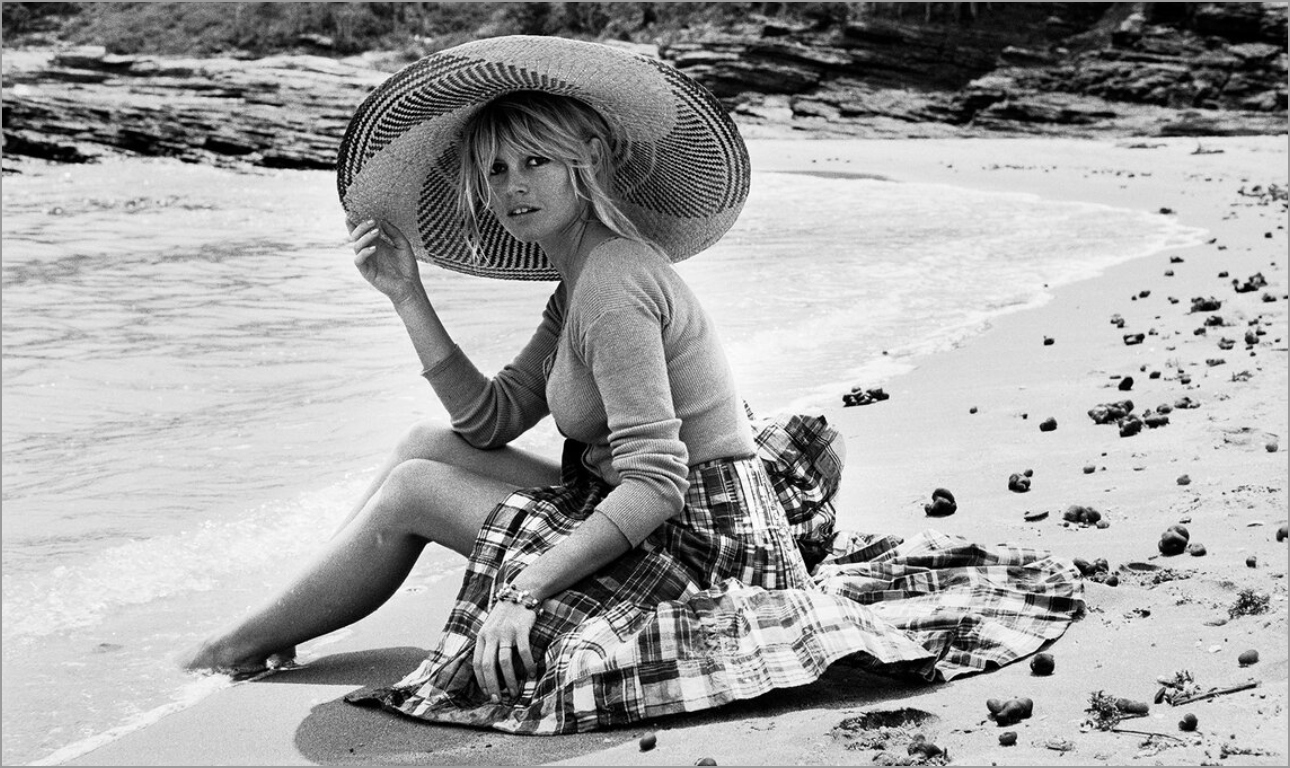 Η Μπε Μπε με τον φακό του προσωπικού φωτογράφου της