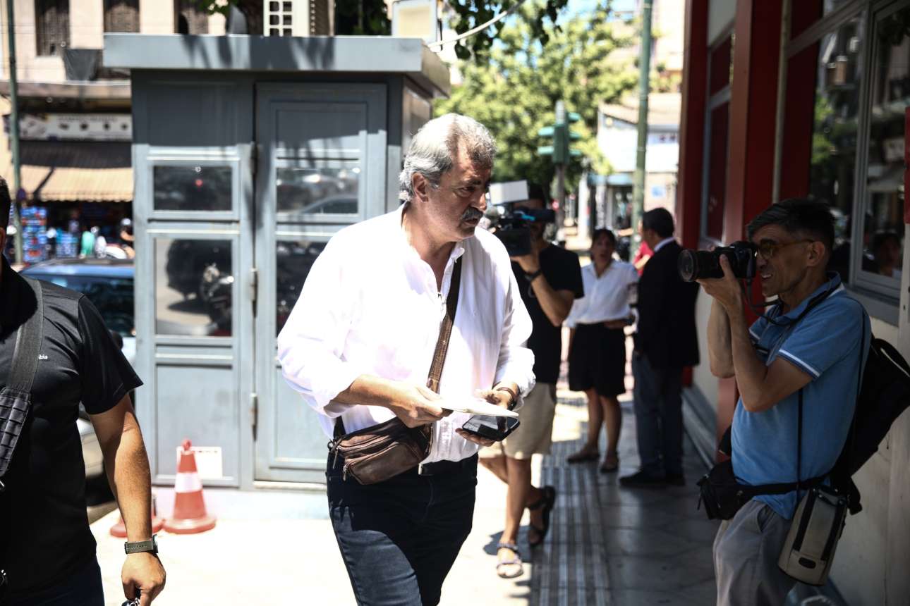 ΝΔ: Υποκριτική συγγνώμη Κασσελάκη στη Συρεγγέλα – Ούτε λέξη πίσω ο Πολάκης: «Μπούρδες τα περί σεξιστικής επίθεσης»