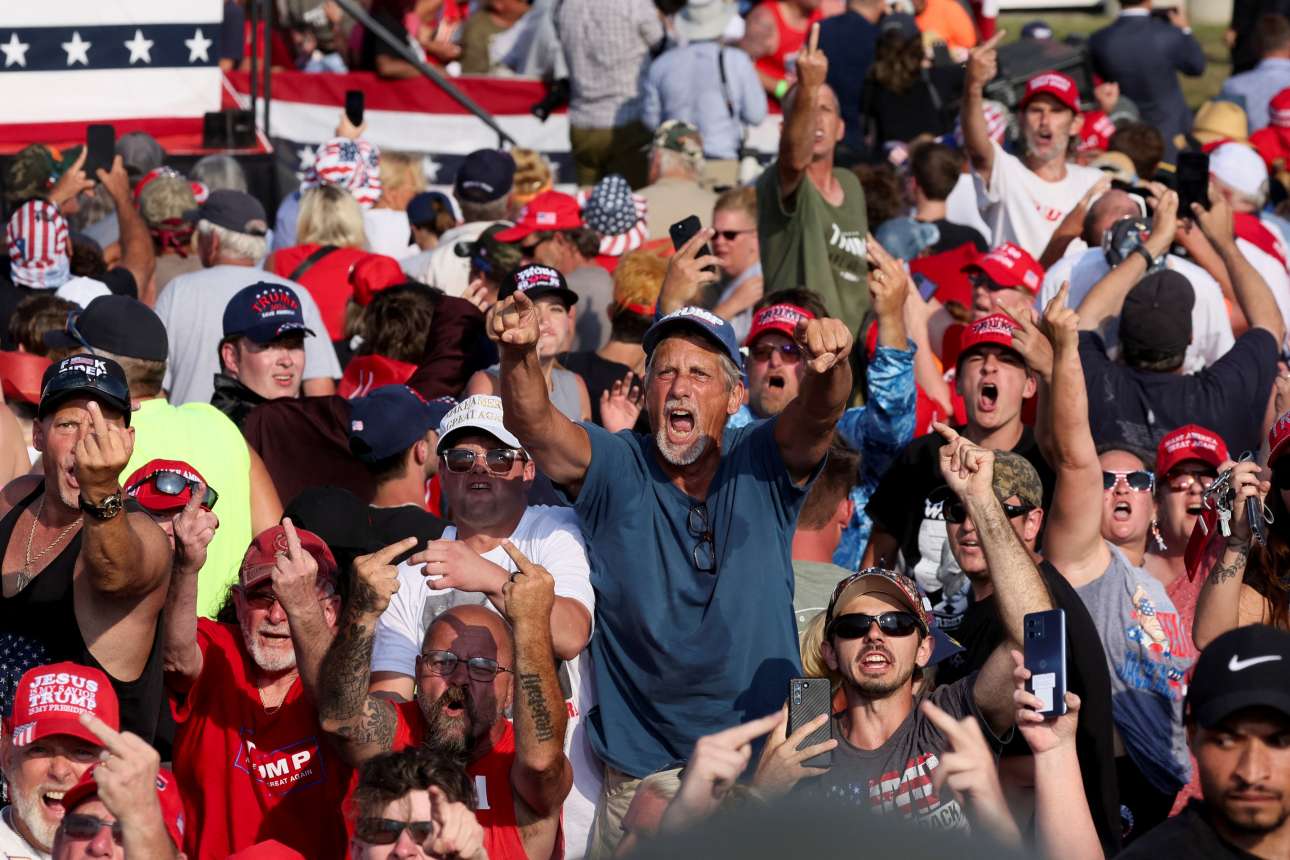 Απόπειρα κατά Τραμπ: Πανικός, προσευχές και οργή κατά των δημοσιογράφων