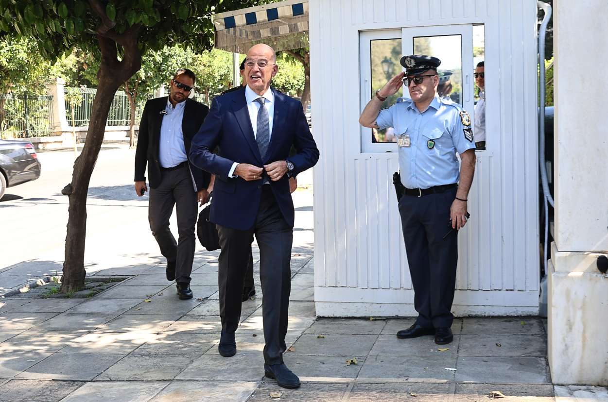 Στο μάτι των Τούρκων ο Δένδιας: «Χτίζει πολιτική καριέρα δημιουργώντας προβλήματα»