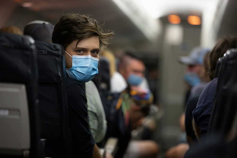 Covid στο αεροπλάνο: Πώς και πότε κολλάς
