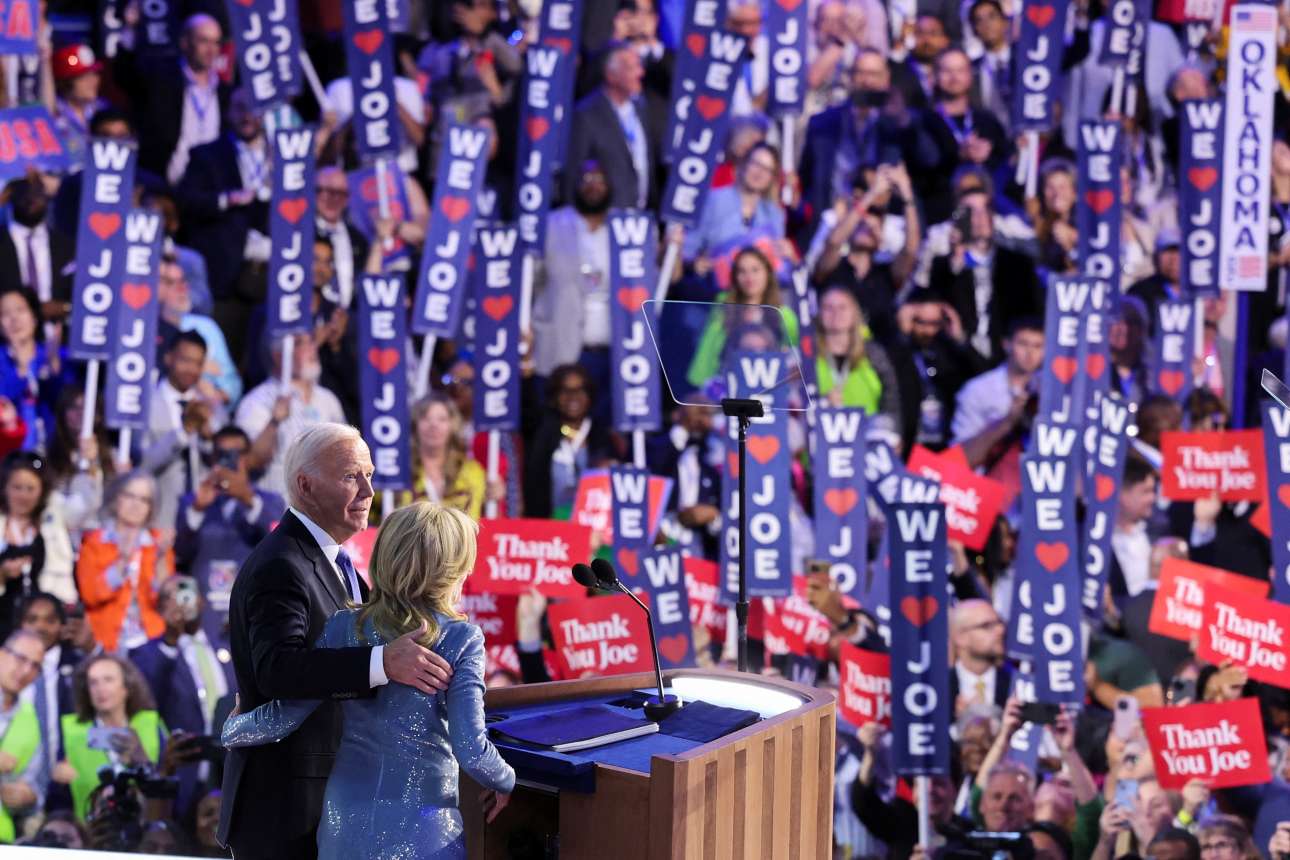 Αποθέωση Μπάιντεν στο συνέδριο των Δημοκρατικών: «Σας έδωσα ό,τι καλύτερο είχα»