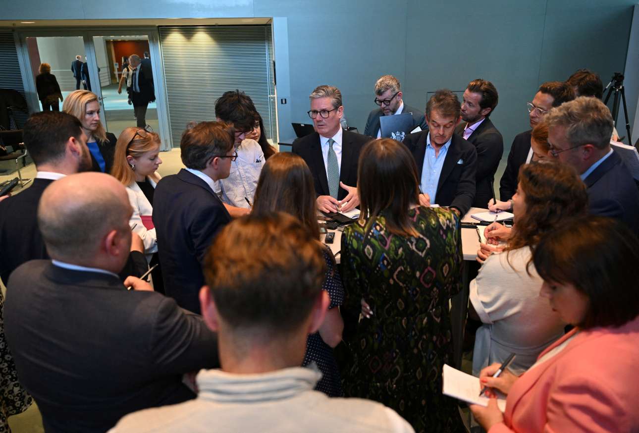 Σε πανευρωπαϊκό μέτωπο κατά της Ακροδεξιάς κάλεσε ο Στάρμερ