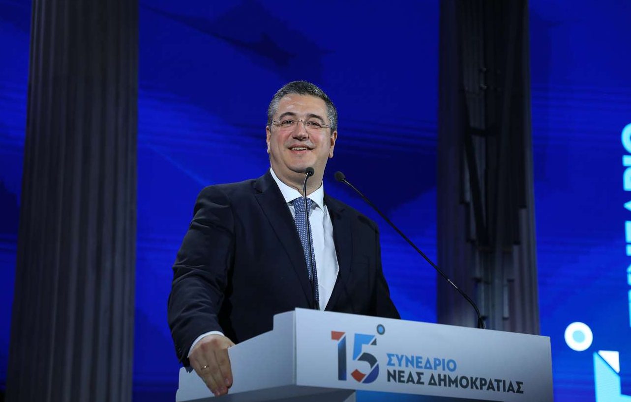 O Τζιτζικώστας νέος Επίτροπος της Ελλάδας στην ΕΕ