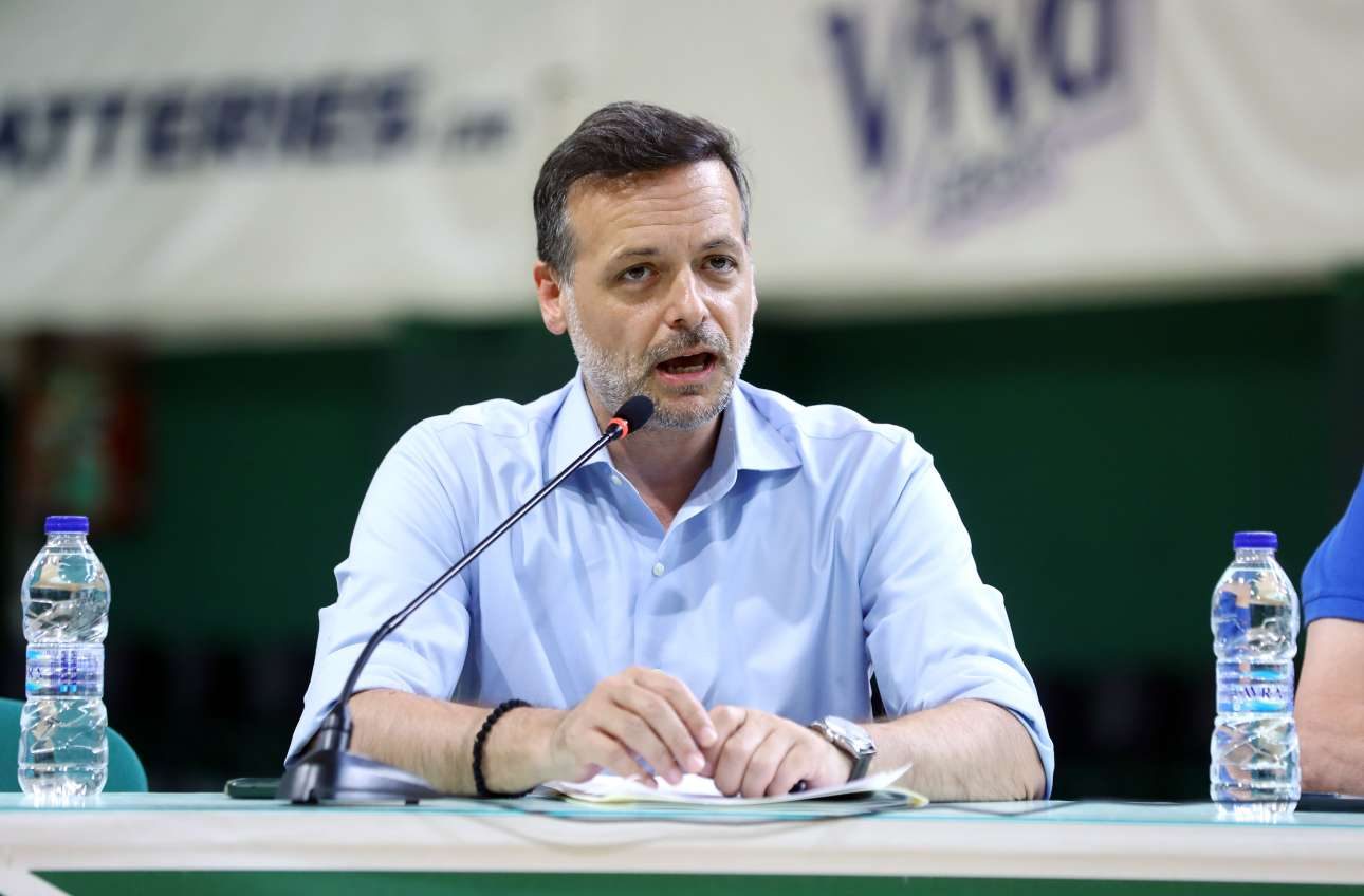 Η κυβέρνηση απαντά στην κριτική του Χάρη Δούκα για την επιλογή Τζιτζικώστα