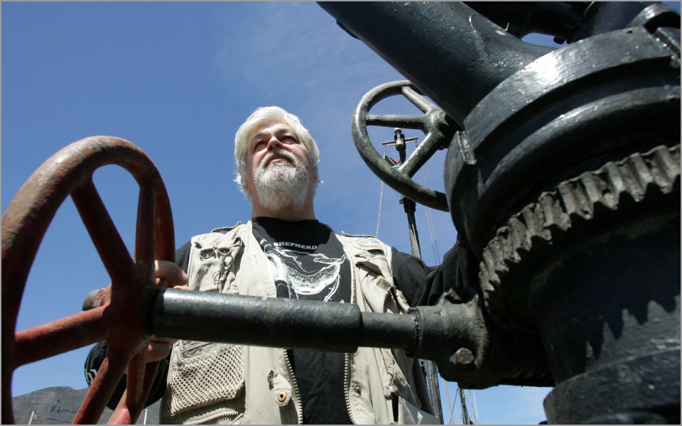 Ο… «Γκρέτα των θαλασσών» που έμπλεξε με τους Ιάπωνες