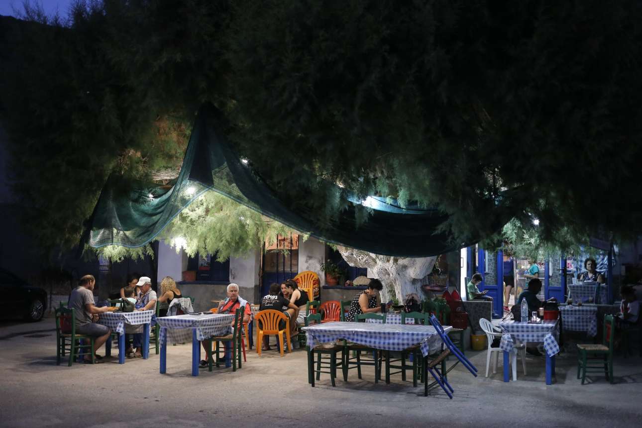 Σε Τουρισμό και Εστίαση η Ψηφιακή Κάρτα Εργασίας