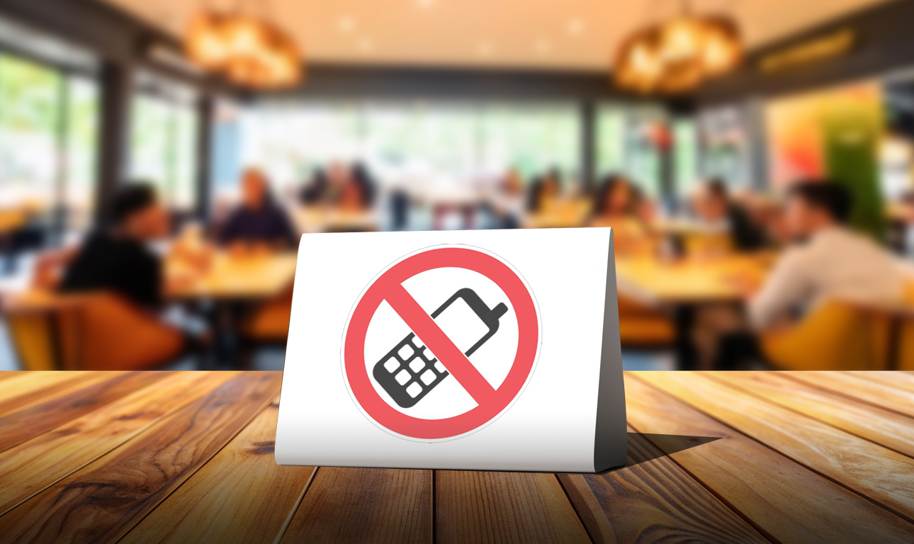 Γαλλία: Εστιατόριο απαγόρευσε τα κινητά και οι εισπράξεις του ανέβηκαν