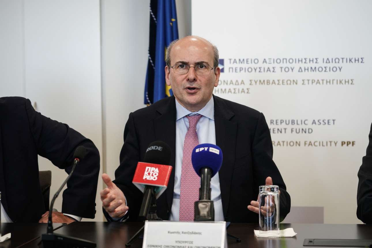 «Κάπου ώπα παιδιά!»: Ο Χατζηδάκης βάζει τα πράγματα στη θέση τους για την οικονομία