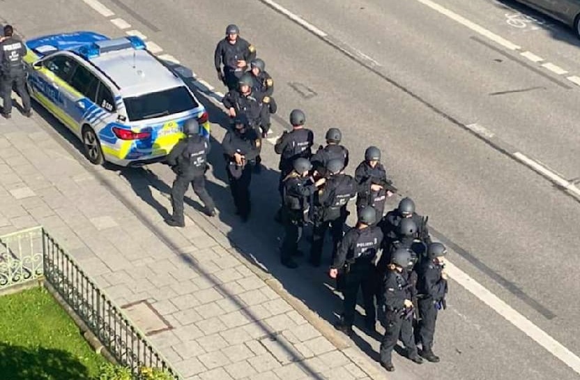 Nεκρός ο ένοπλος που άνοιξε πυρ στο κέντρο του Μονάχου