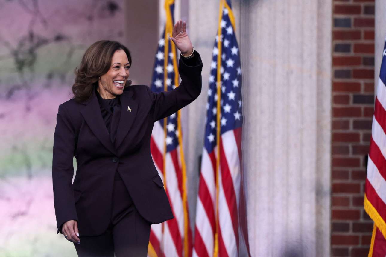 Κάμαλα Χάρις: «Ποτέ δεν θα σταματήσουμε τον αγώνα για τη δημοκρατία»