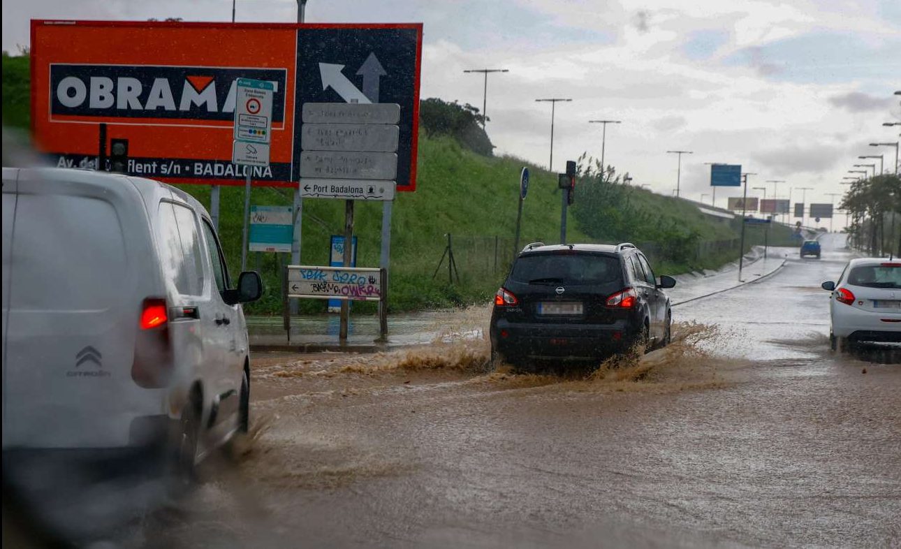 Συναγερμός στη Βαρκελώνη: Πλημμύρες και ακυρώσεις πτήσεων