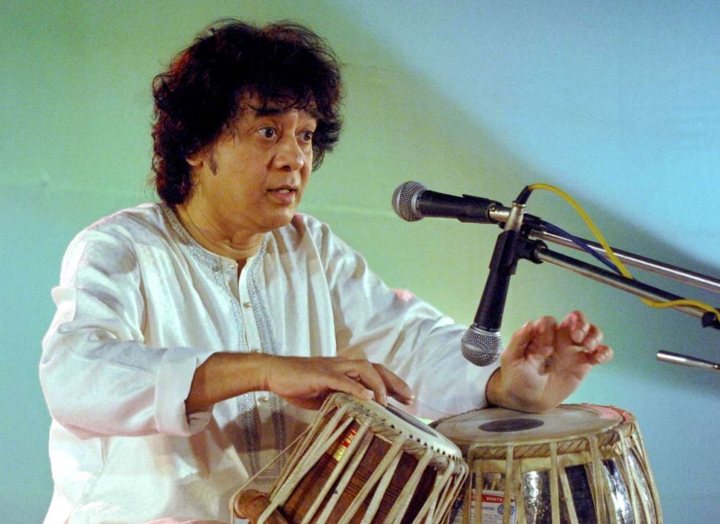 Πέθανε ο θρυλικός ινδός μουσικός Ζακίρ Χουσεΐν