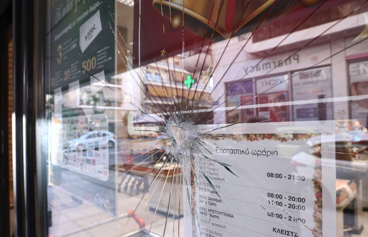 Μπαράζ επιθέσεων σε επτά σούπερ μάρκετ στην Αττική