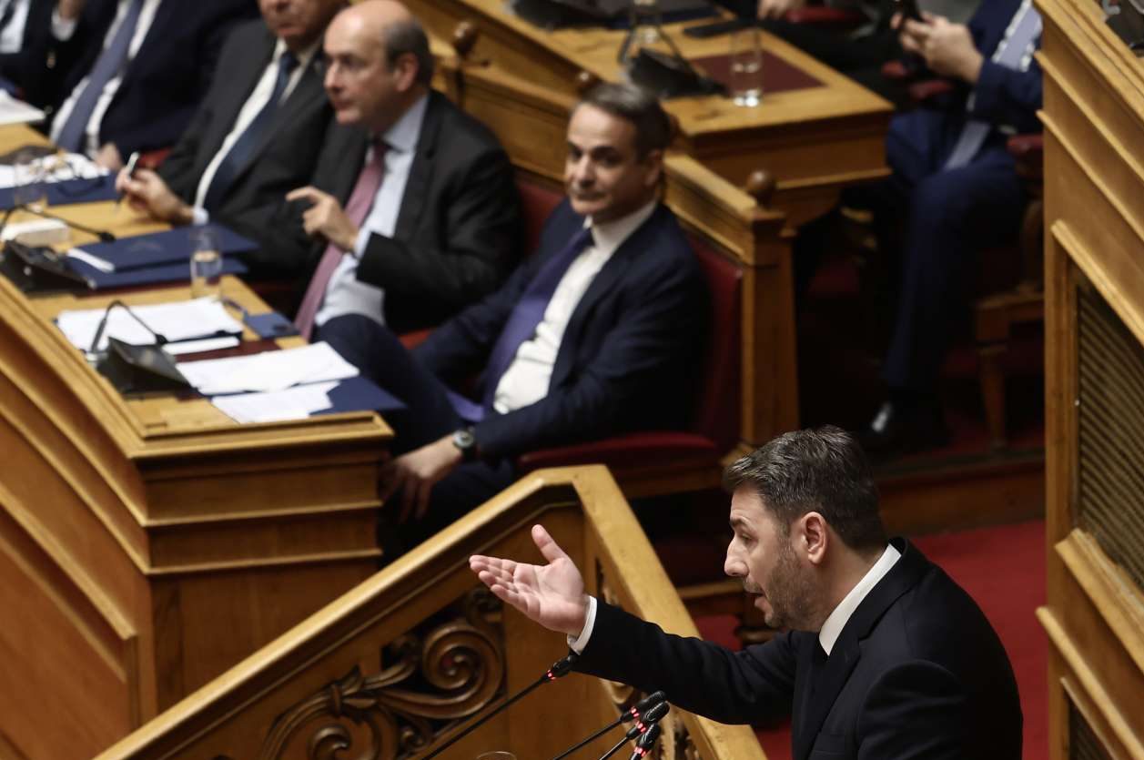 Για αγρότες και πρωτογενή τομέα η πρώτη κοινοβουλευτική μονομαχία Μητσοτάκη – Ανδρουλάκη του 2025 στην αυγή του νέου έτους