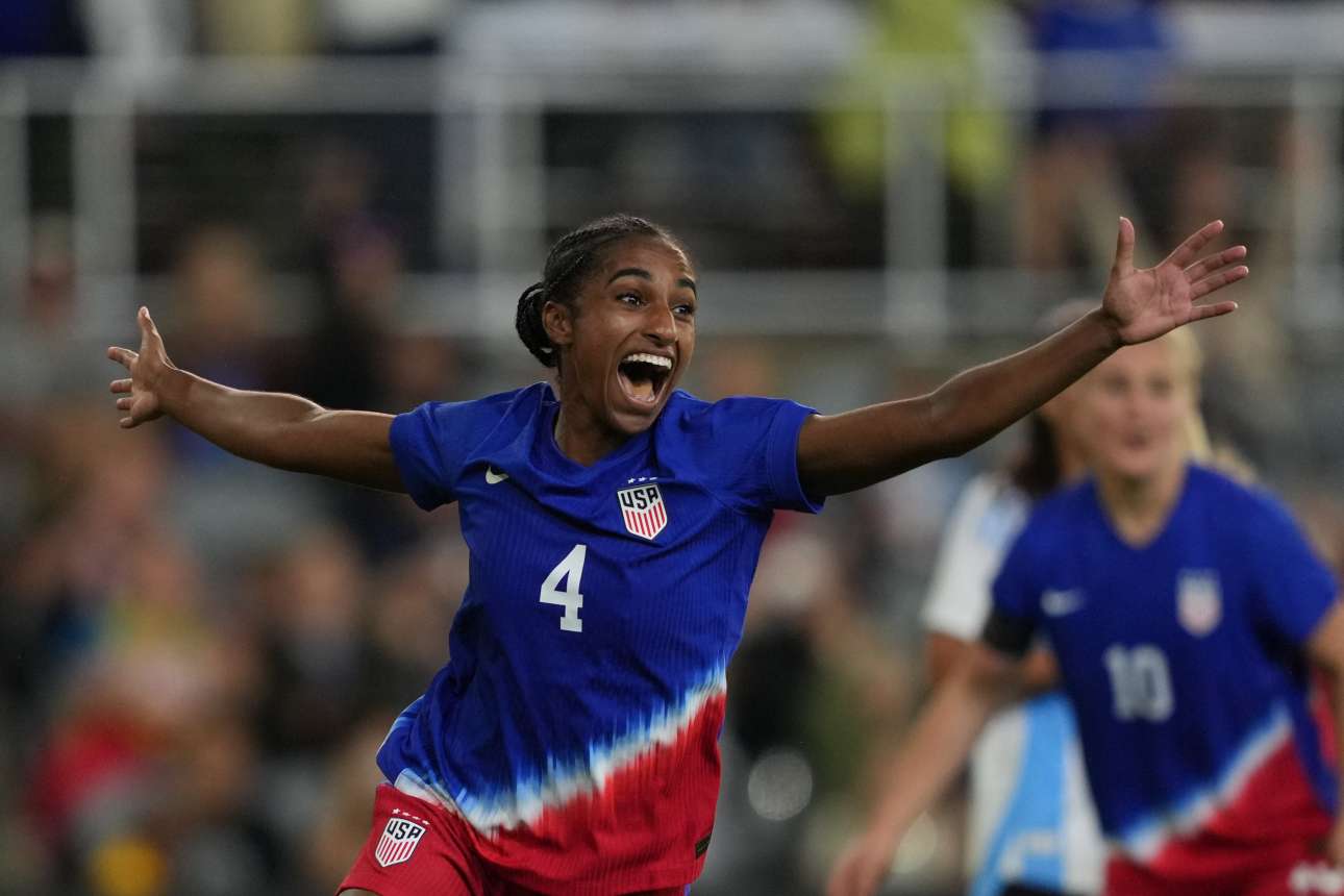 Ναόμι Γκίρμα: Η πρώτη μεταγραφή του εκατομμυρίου στις γυναίκες