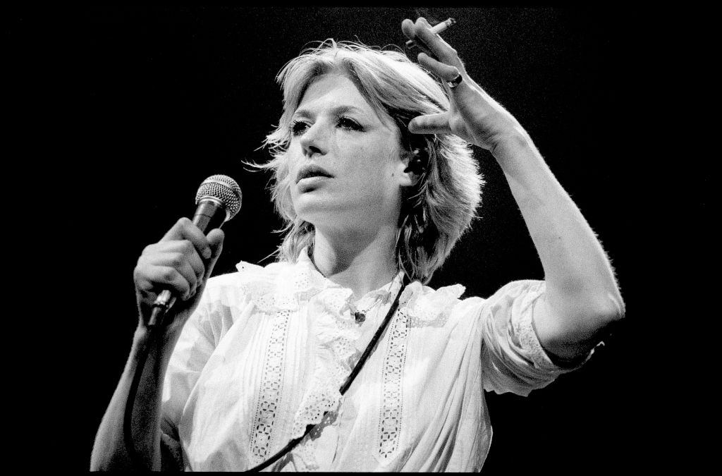 Πέθανε στα 78 της χρόνια η τραγουδίστρια και ηθοποιός Μαριάν Φέιθφουλ