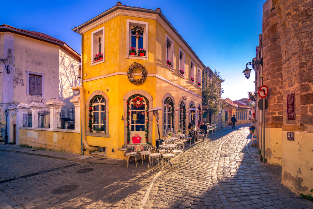 Τουρισμός: Διαλέγοντας όψη από το ίδιο νόμισμα