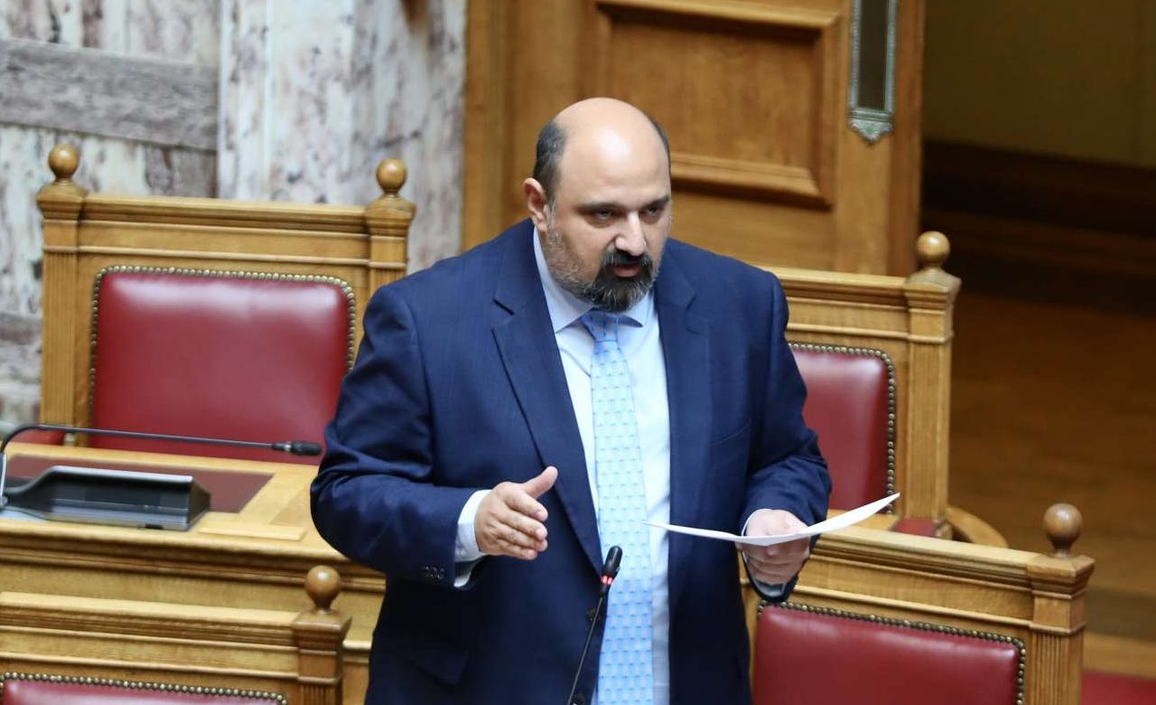 Κυβέρνηση: Περιμένουμε από το ΠΑΣΟΚ την πρόταση της Προανακριτικής για τον Τριαντόπουλο