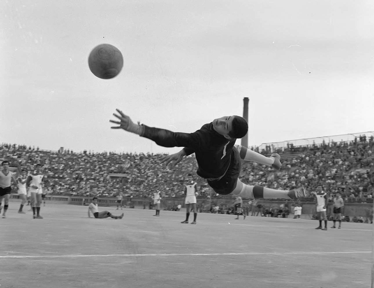 Το «πουλί» πέταξε για πάντα: Εφυγε από τη ζωή ο Τάκης Οικονομόπουλος