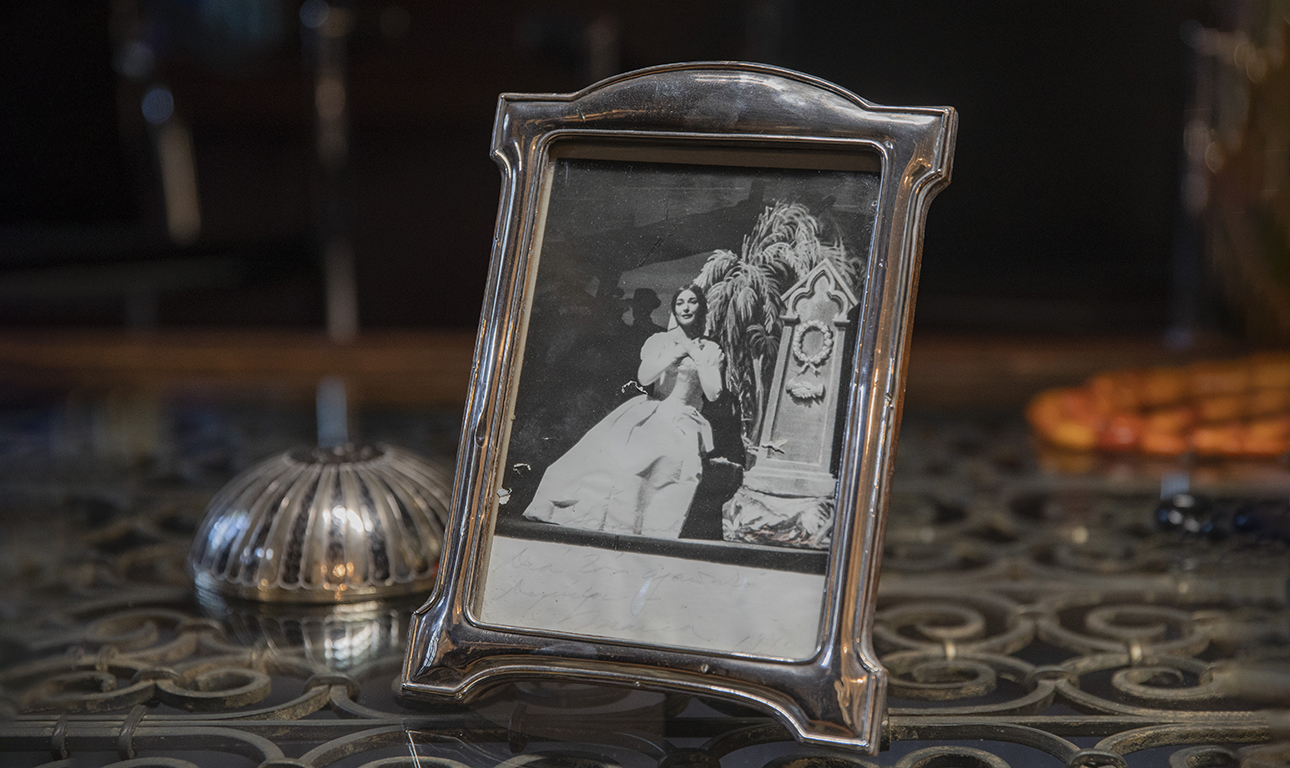 Η ΔΕΗ φωτίζει τα άγνωστα χρόνια της Μαρίας Κάλλας