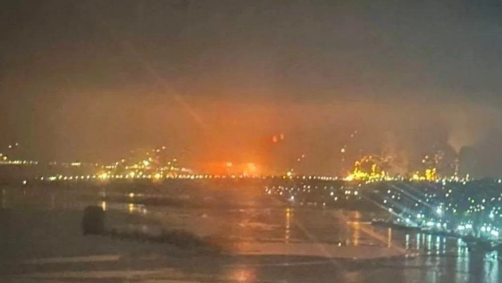 Ρωσία: Διυλιστήριο στις φλόγες από ουκρανικά drones