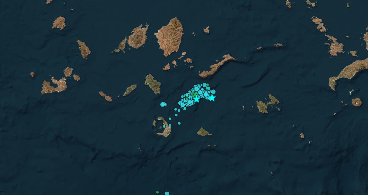 Με 5 και 4,9 Ρίχτερ ξύπνησε η Σαντορίνη