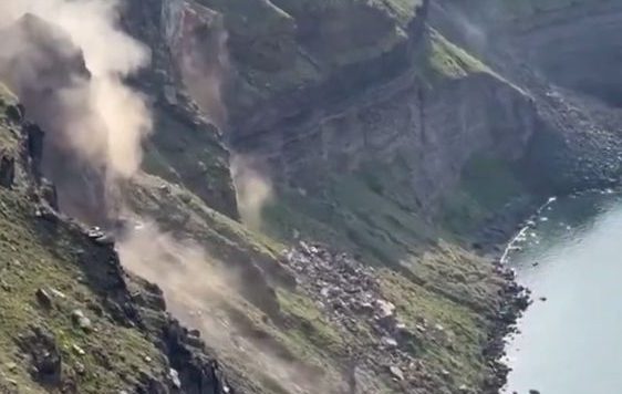 Κατολισθήσεις από τα 4,9 Ρίχτερ στη Σαντορίνη – Εκτακτη ειδοποίηση από το 112 [βίντεο]