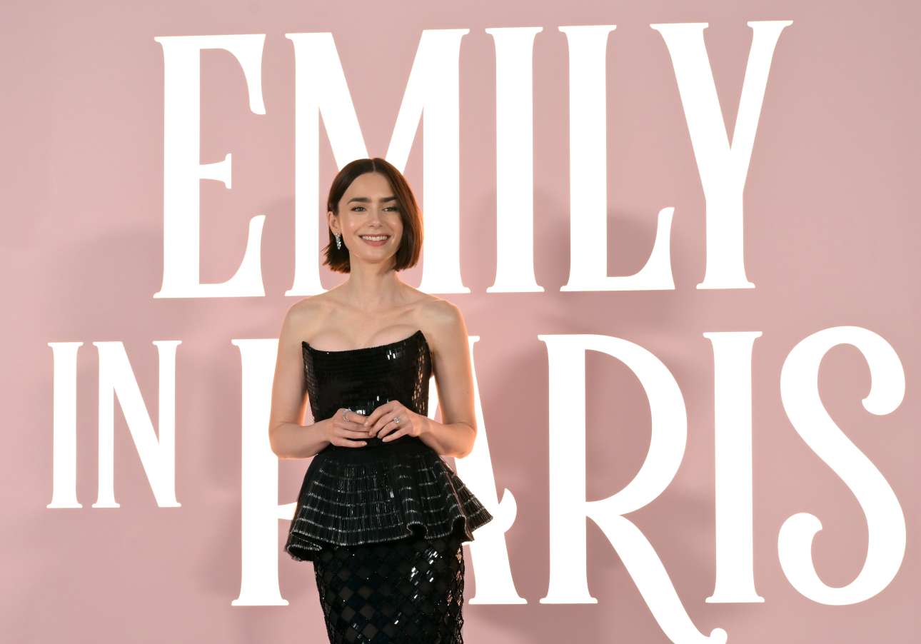 Η πρωταγωνίστρια του «Emily in Paris» έγινε μητέρα