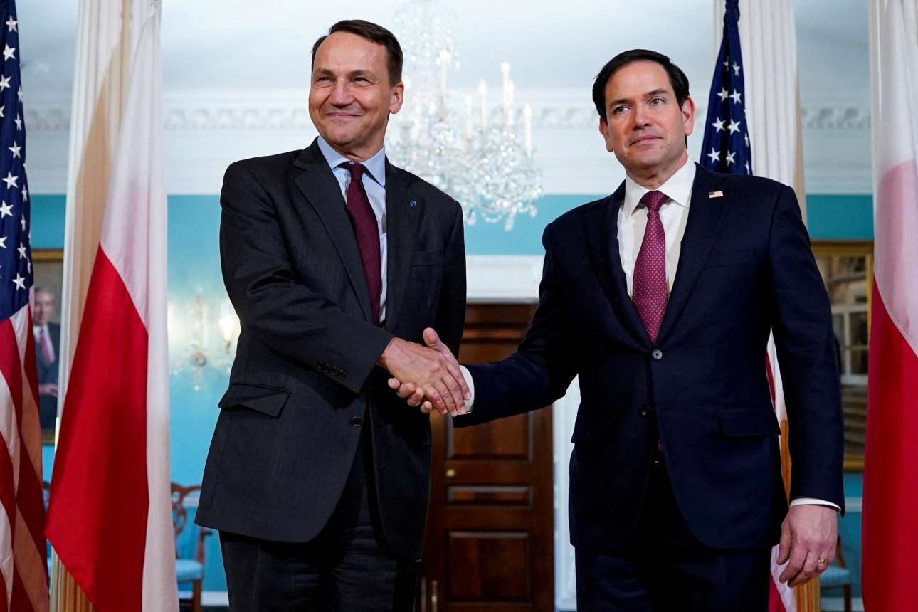 Τώρα οι ΗΠΑ απαιτούν να τους πει «ευχαριστώ» και η Πολωνία