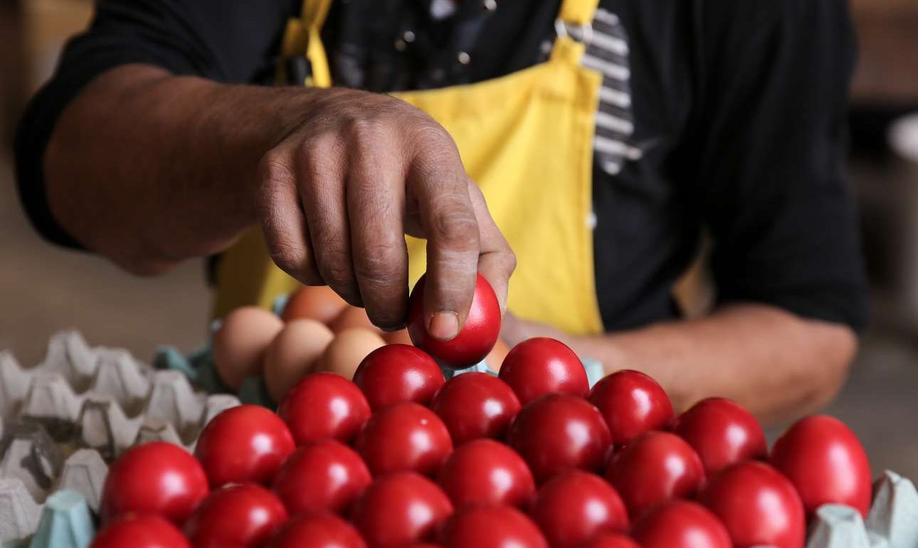 Από 10 Απριλίου το εορταστικό ωράριο στα καταστήματα για το Πάσχα
