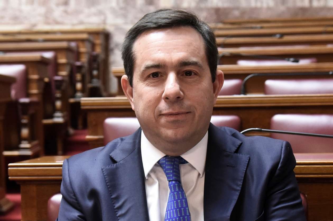 Δυσαρέσκεια Μαξίμου για Μηταράκη – η διαρροή την ώρα της ανακοίνωσης του ανασχηματισμού