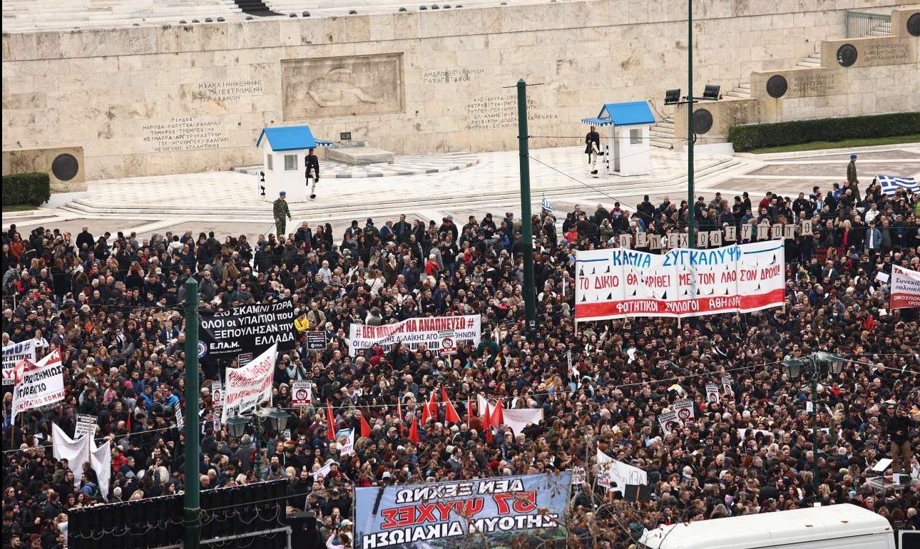 Μετρήσεις: Ποιος φοβάται το «κόμμα των συγγενών»;