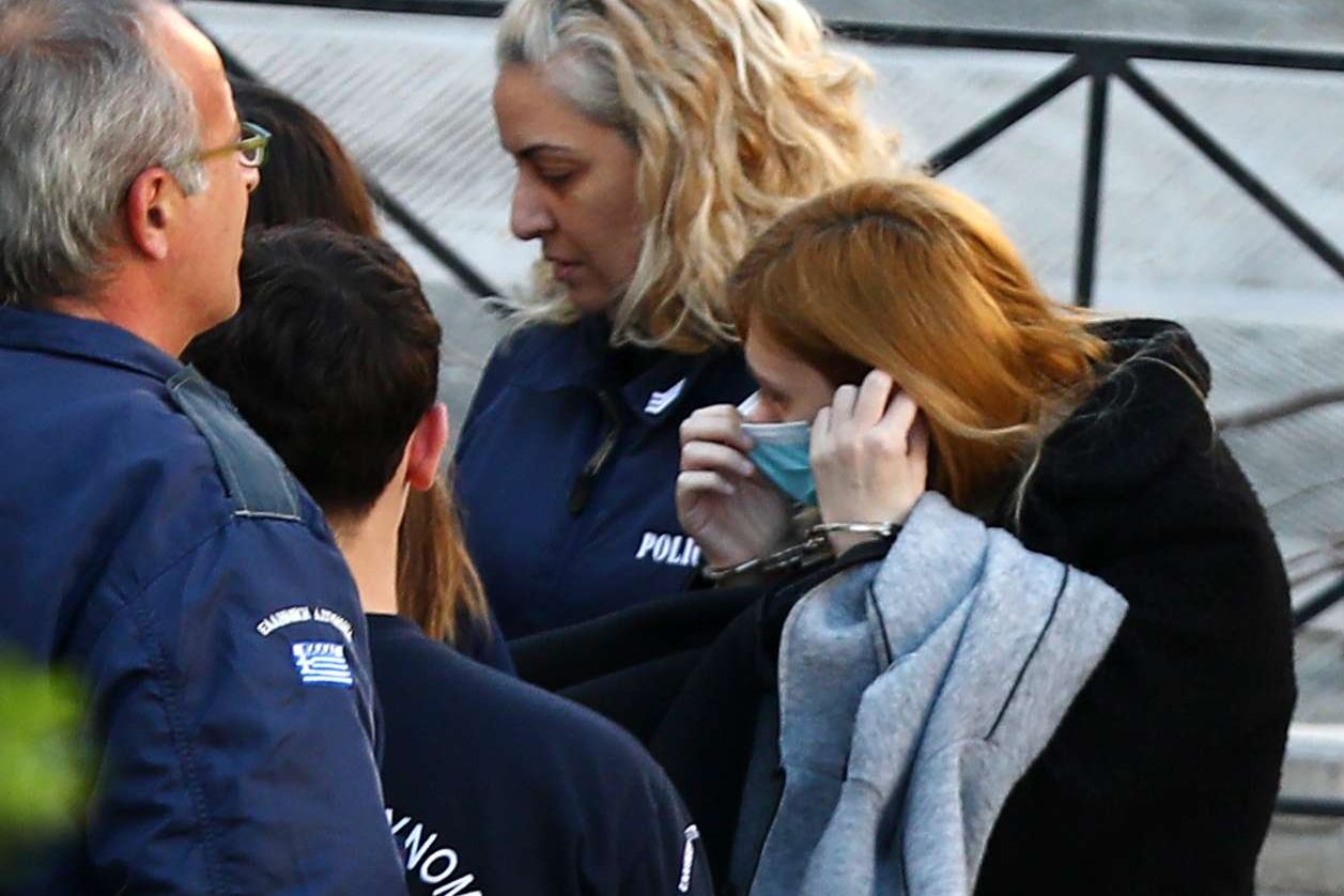 Δις ισόβια στη Ρούλα Πισπιρίγκου – ομόφωνα ένοχη για τους θανάτους της Ιριδας και της Μαλένας