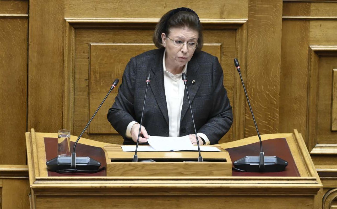 Η Λίνα Μενδώνη καταγγέλλει ψεύτικο προφίλ με το όνομά της στο Χ