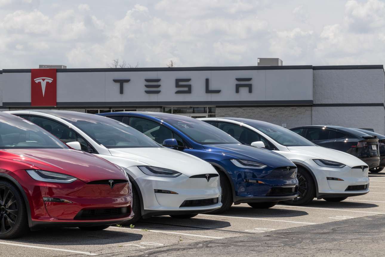 Οι ευρωπαϊκές πωλήσεις της Tesla καταρρέουν λόγω… Μασκ