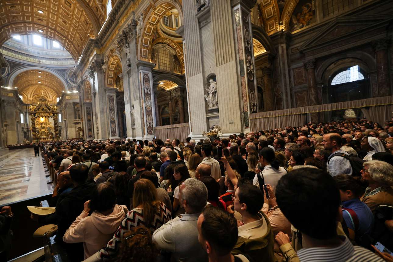 Βατικανό: 450.000 πιστοί αναμένονται στη Ρώμη για την κηδεία