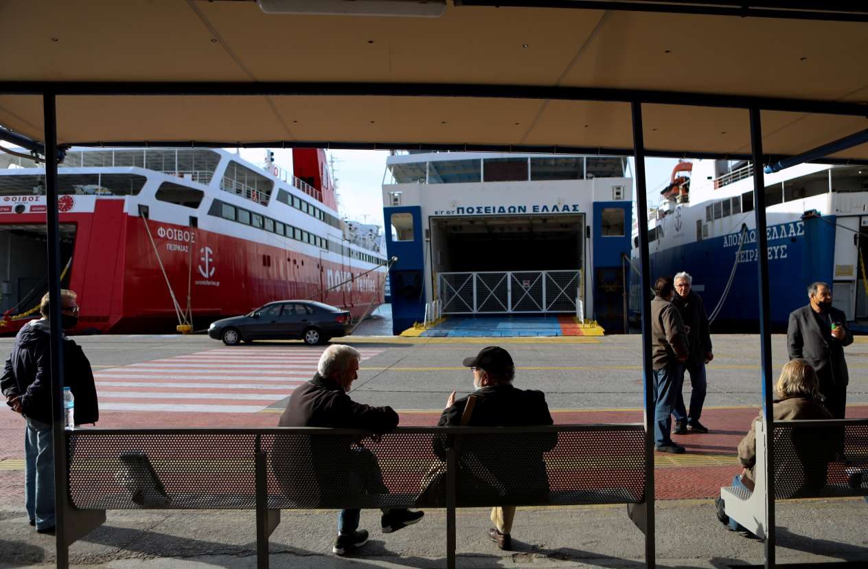 Καλά νέα: Δεν αυξάνονται φέτος τα ακτοπλοϊκά, λέει η κυβέρνηση