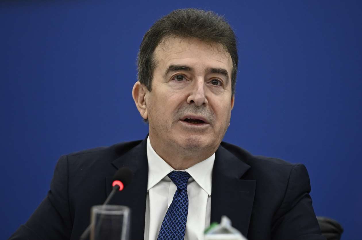 Χρυσοχοΐδης: Τι θα κάνουμε με τα τροχαία (και μία απάντηση για την αιματηρή εισβολή στο Κορωπί)