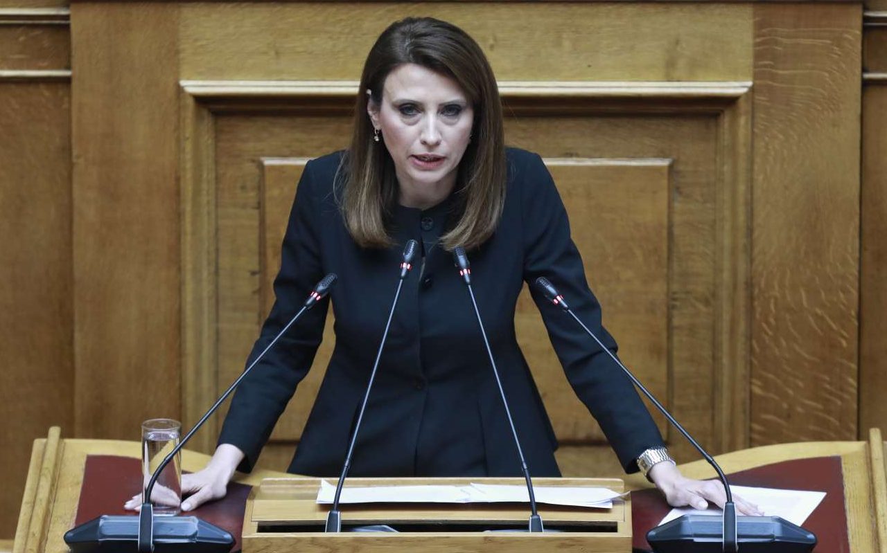 Εκτός «γραμμής» ΣΥΡΙΖΑ η Κασιμάτη -Υπερψήφισε την άρση ασυλίας του Οζγκιούρ