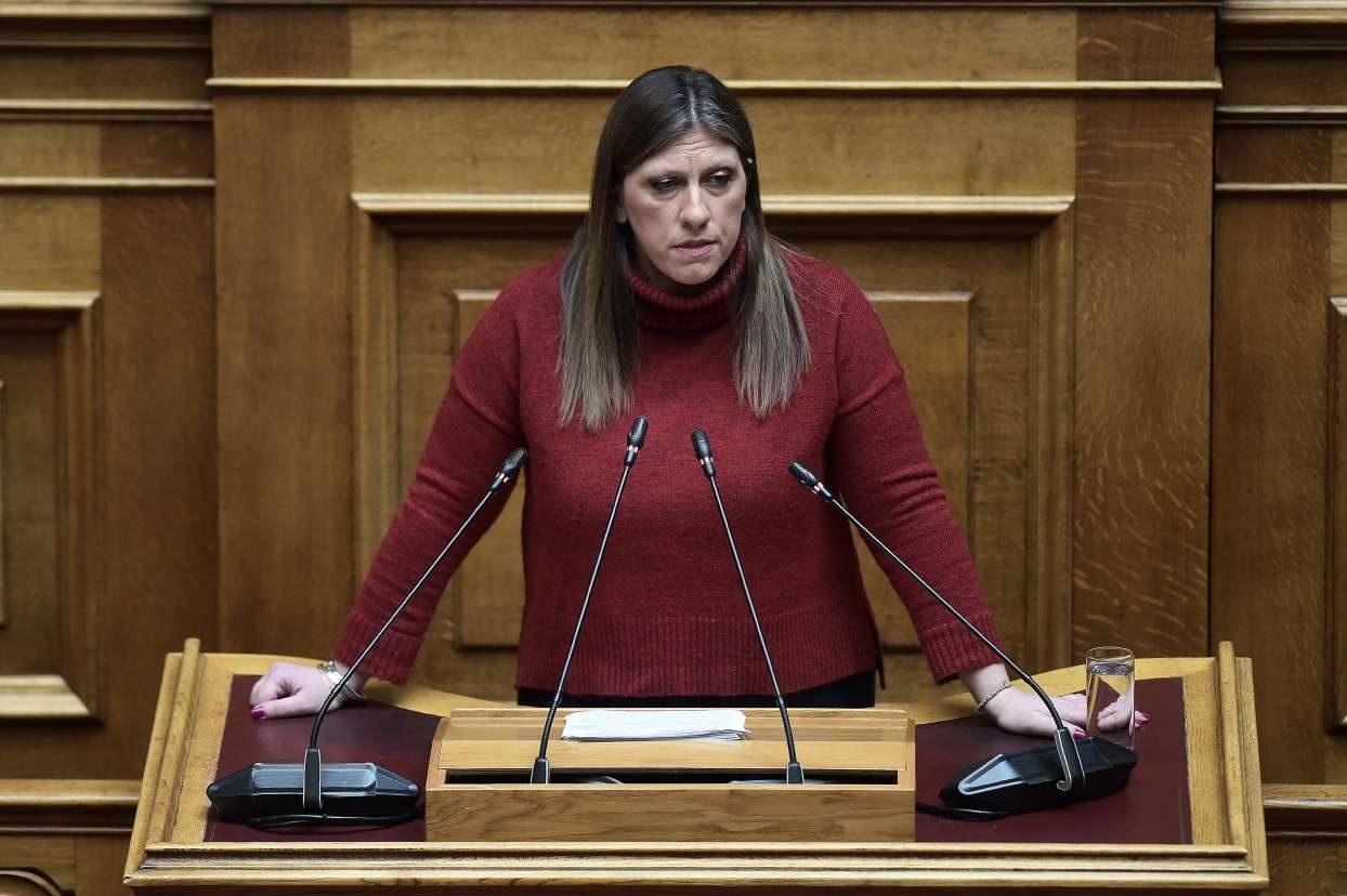 Ανοίκεια επίθεση Κωνσταντοπούλου σε Κλάπα-Αδειλίνη – «Τα σόου σας αλλού» της είπε ο Κακλαμάνης