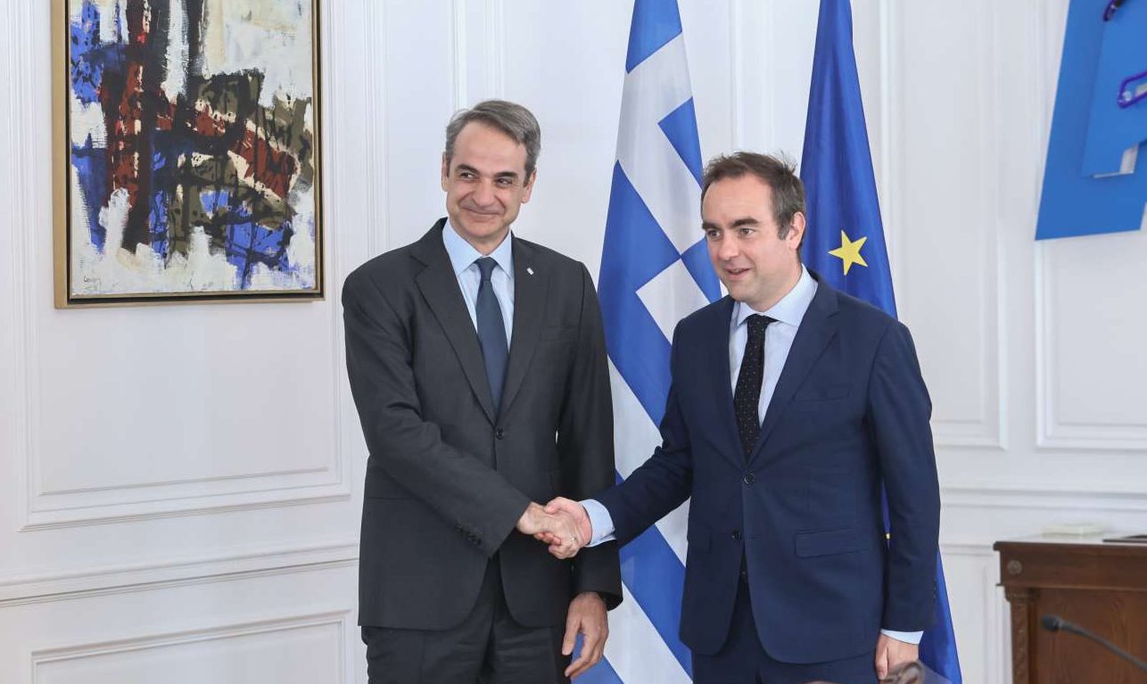 Μητσοτάκης σε Λεκορνί: Η αμυντική συνεργασία με τρίτες χώρες δεν μπορεί να αντιβαίνει τα στρατηγικά μας συμφέροντα