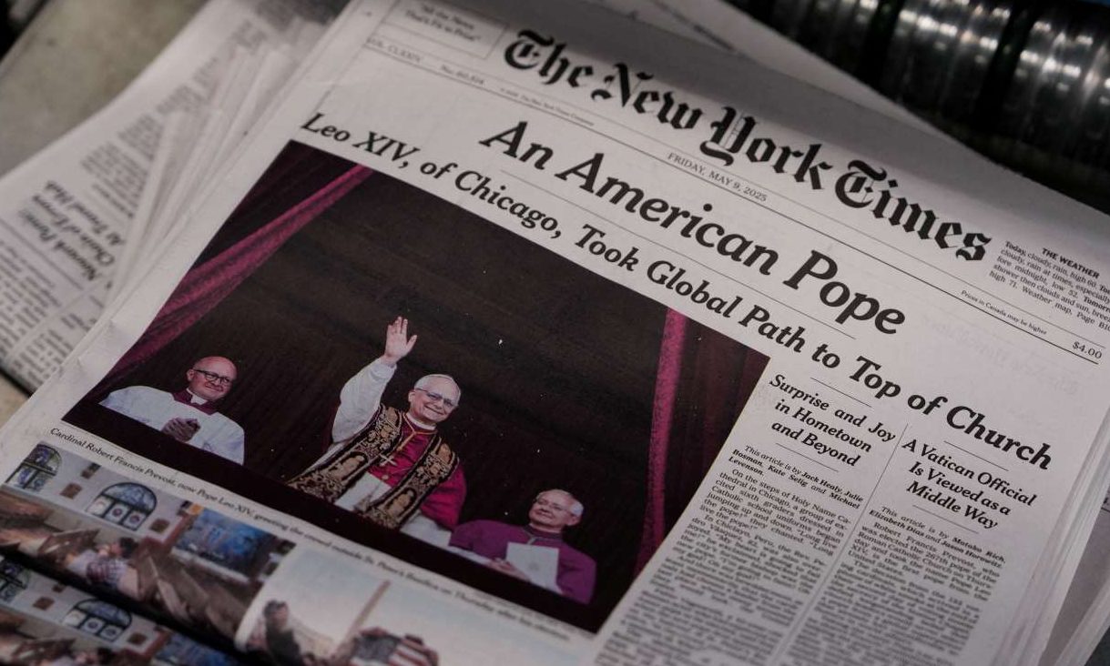 «Είναι κατά του Τραμπ – και εντελώς μαρξιστής»: Οι MAGA επιτίθενται στον Λέοντα ΙΔ’